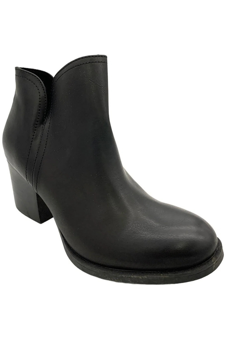 B. O.C. Women's Bannon Booties Black - Medium